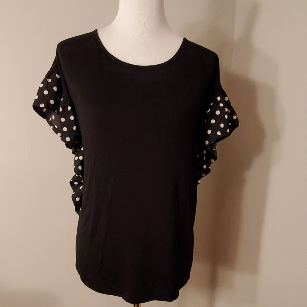 Cute black tee